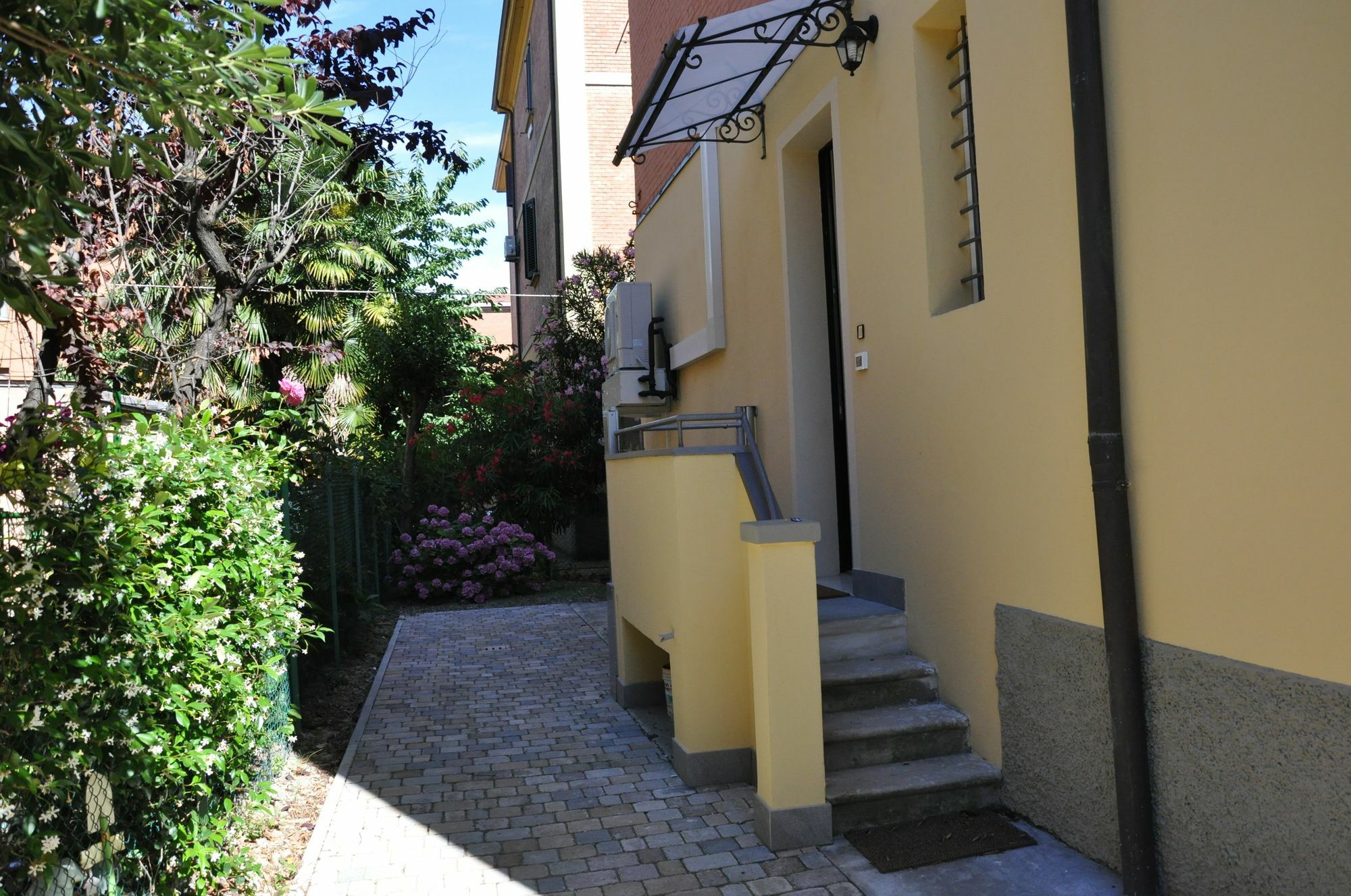 Casa Ardizzoni Affittacamere Bologna Exterior photo